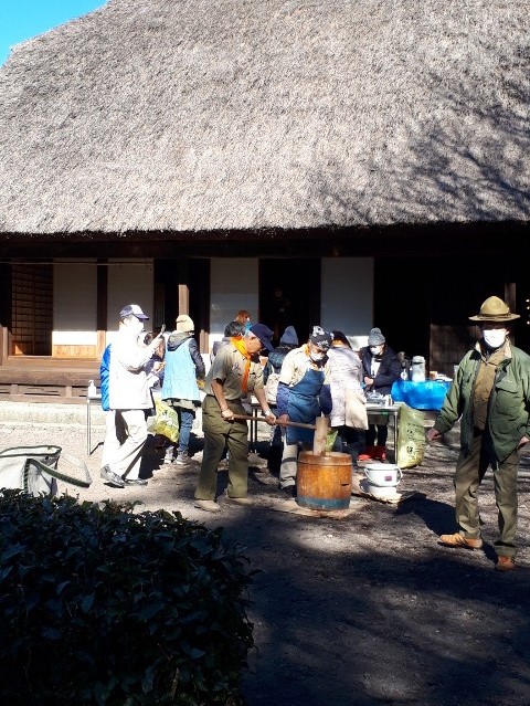 ��������